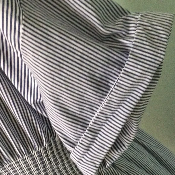 Vineyard Vines Blue and White Striped Dress - Picture 6 of 13